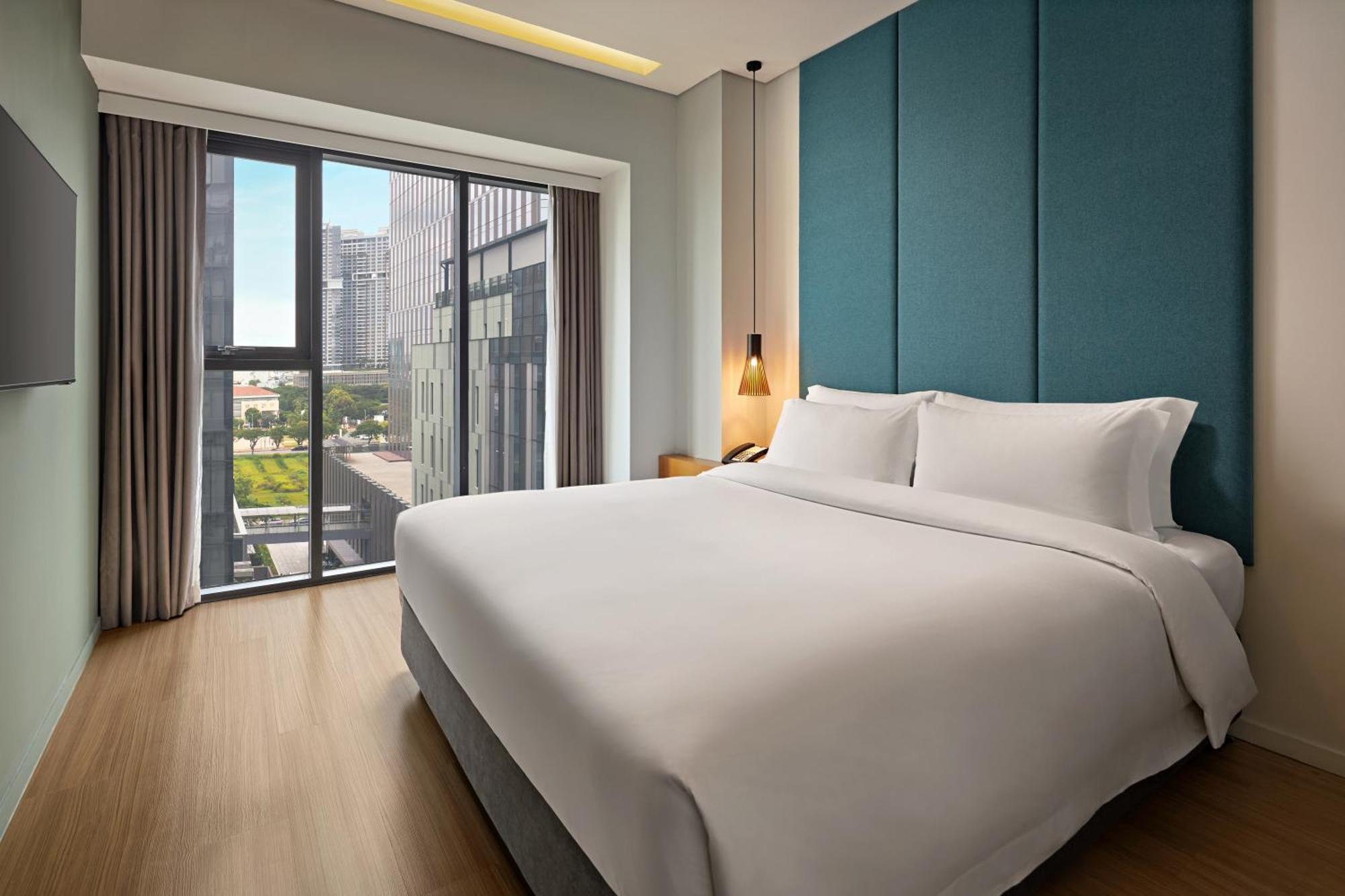 Novotel Living Saigon South Ho Chi Minh-staden Exteriör bild