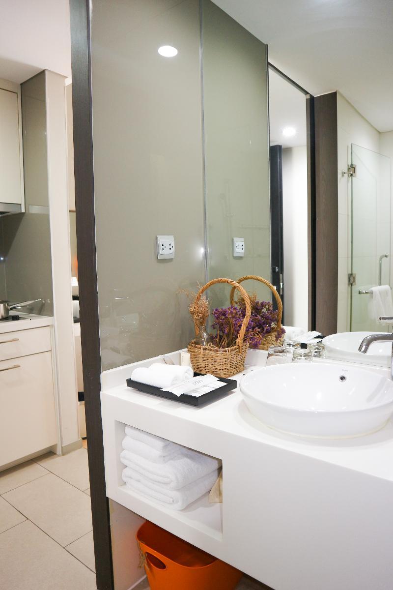 Novotel Living Saigon South Ho Chi Minh-staden Exteriör bild